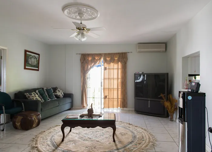 Villa The Royal Kensington 4 *