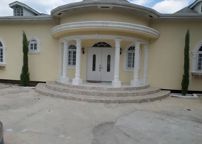 The Royal Kensington 4 Montego Bay