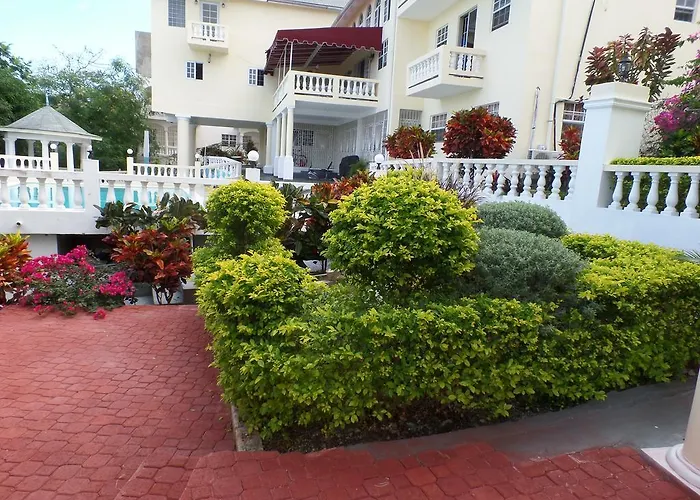 The Royal Kensington 4 Montego Bay